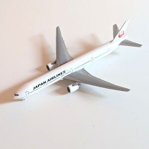 Japan Airlines Die-Cast Metal Miniature Airplane Model – Collectible Display